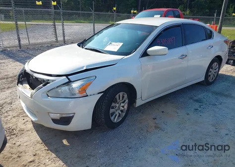 2015 Nissan Altima 2.5/2.5 S/2.5 Sl/2.5 Sv из США, поврежденный, VIN 1N4AL3AP3FN375410